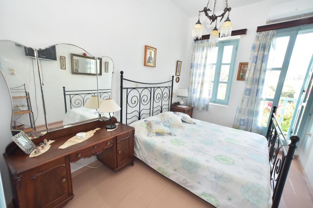 Traditional House By The Sea Mandraki  Ngoại thất bức ảnh